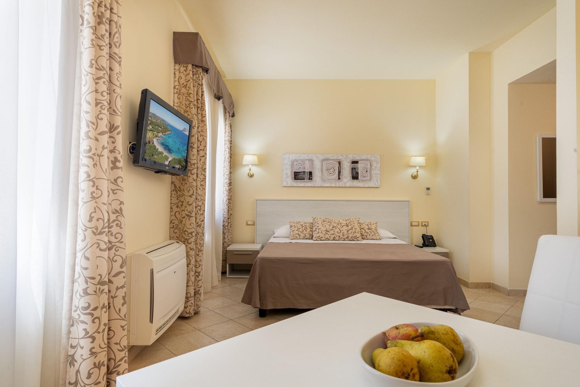 Hotel Regina Elena Ольбия Экстерьер фото